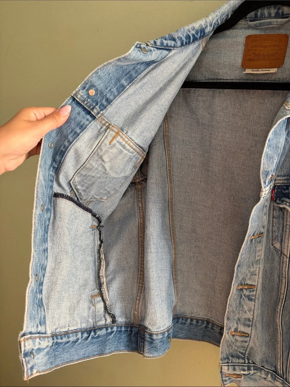 Levi’s Vintage Blue Denim Trucker Jacket - Classic Jean Jacket - Picture 5 of 15